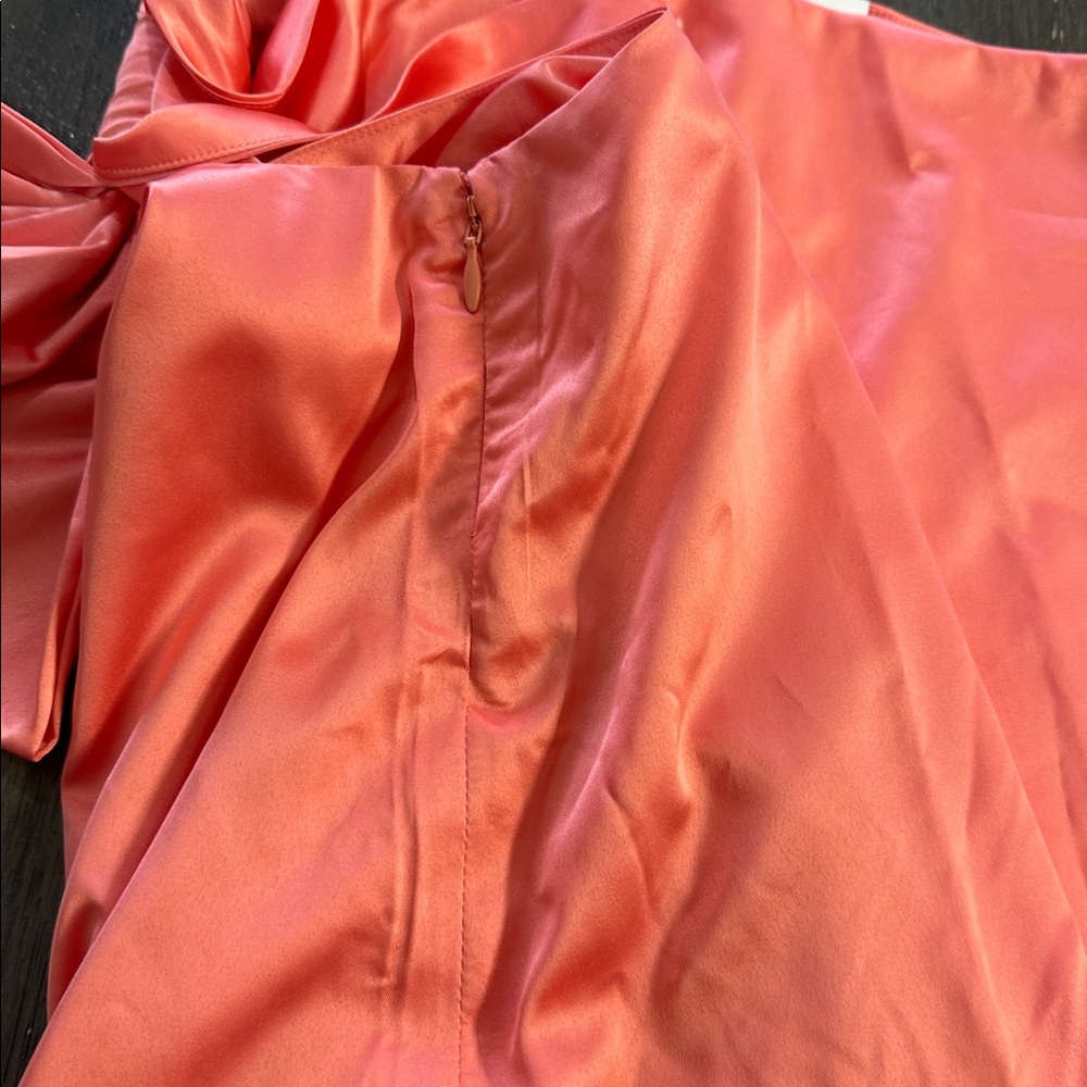 Venus Elegant Pink Coral One-Shoulder Bow Detail Satin Top Size 12 NEW - Picture 9 of 9